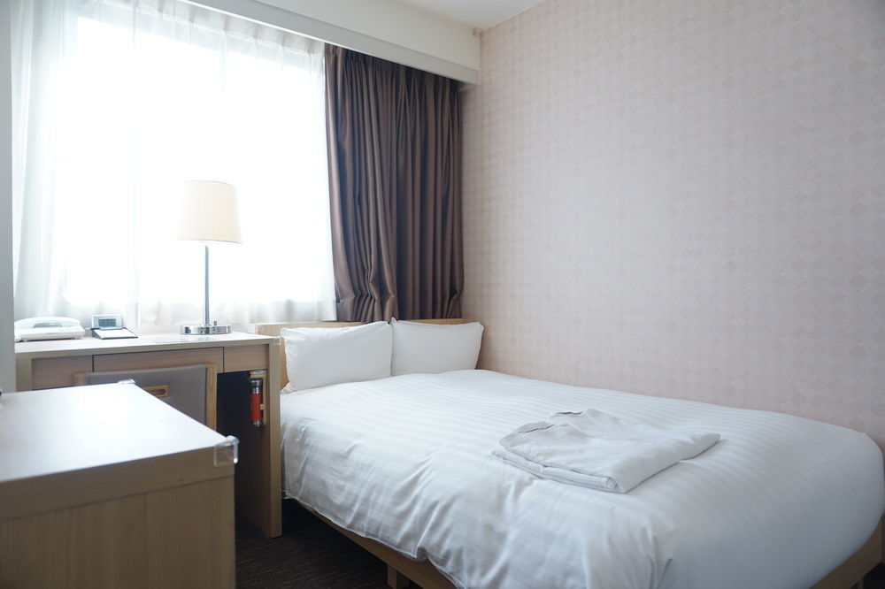 Hotel Sunline Fukuoka Hakata Ekimae Екстер'єр фото