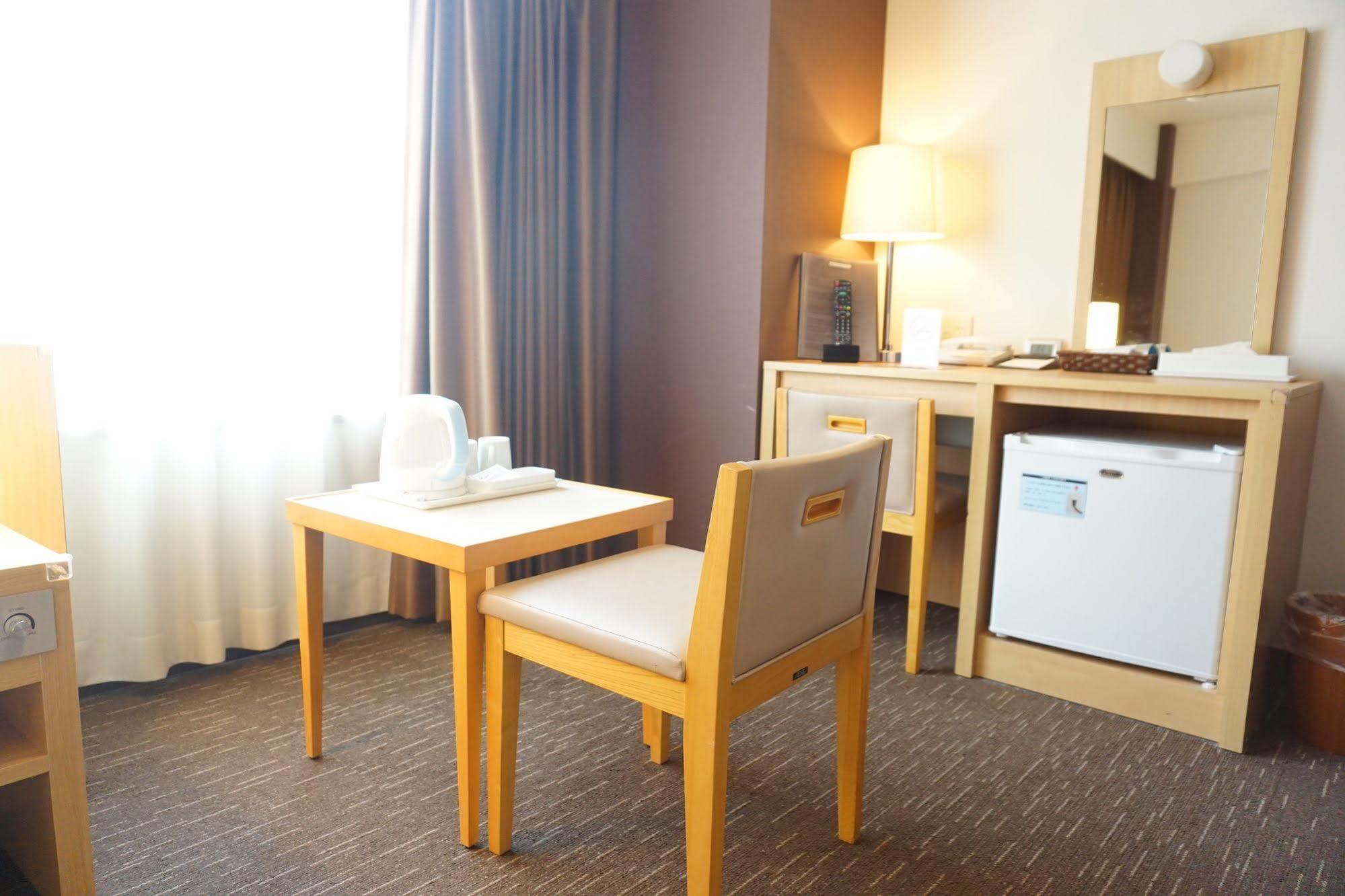 Hotel Sunline Fukuoka Hakata Ekimae Екстер'єр фото