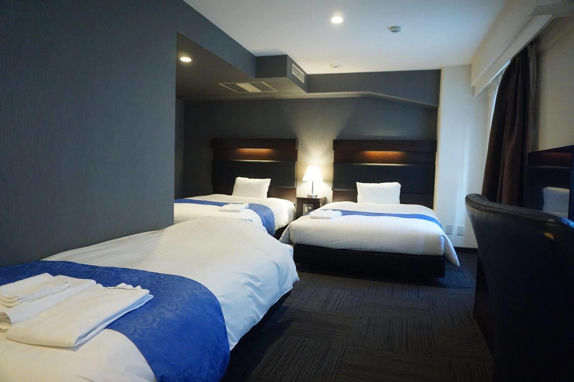 Hotel Sunline Fukuoka Hakata Ekimae Екстер'єр фото