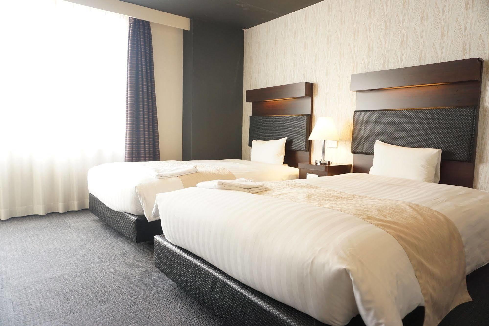 Hotel Sunline Fukuoka Hakata Ekimae Екстер'єр фото