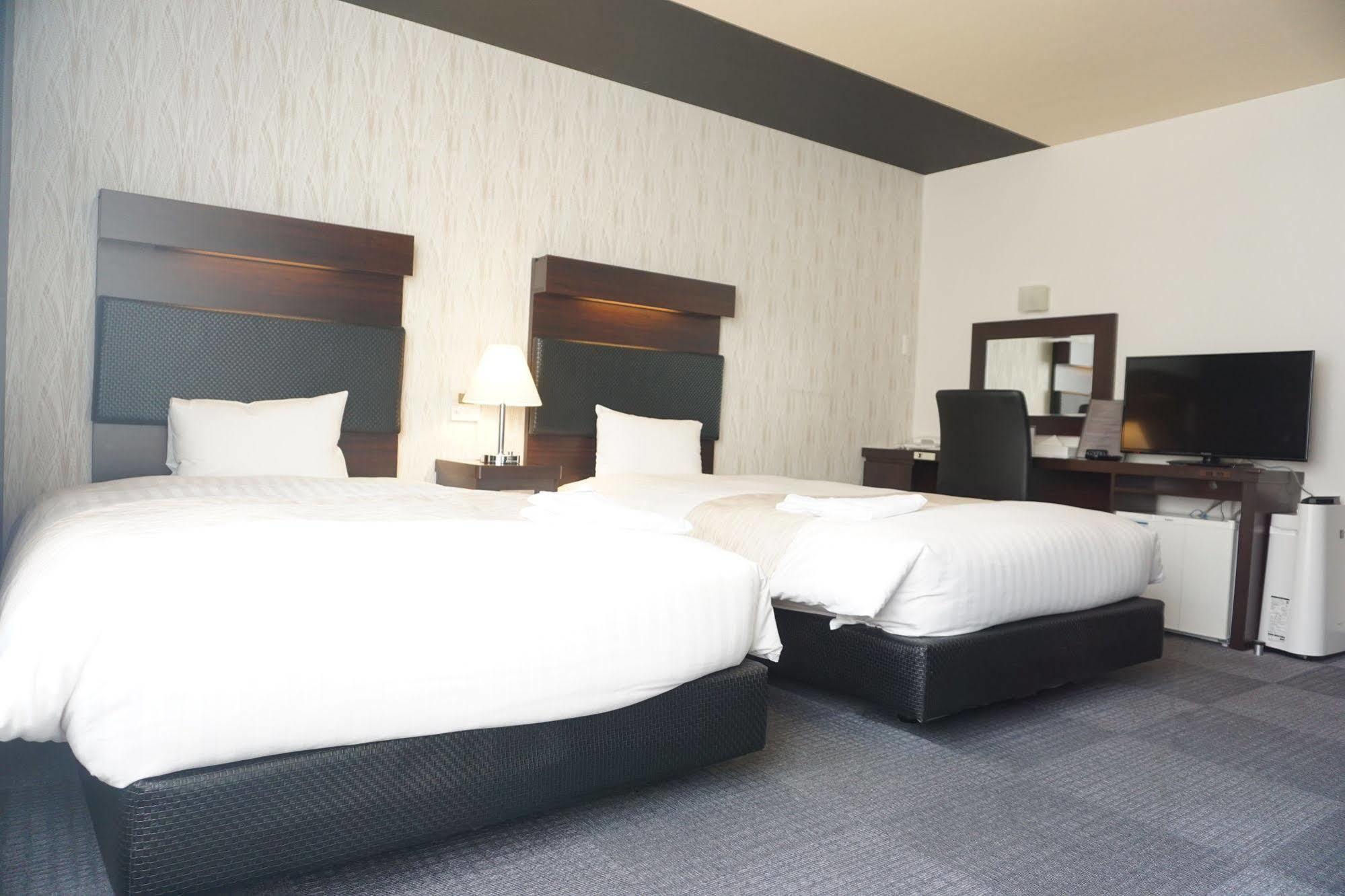 Hotel Sunline Fukuoka Hakata Ekimae Екстер'єр фото